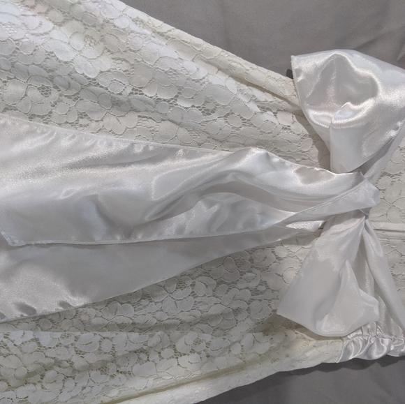 Dress - Picture 2 of 4